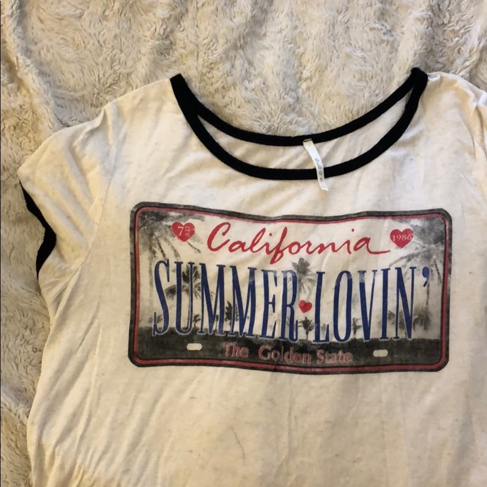 california loving graphic tee